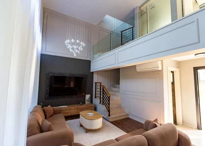 Delux Seaside Victorious Villa By Holidaykeys